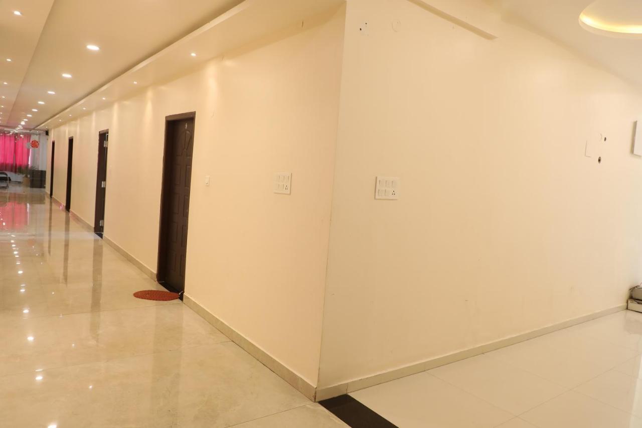 Hotel Shri Siddhivinayak Bina-Etawa 외부 사진