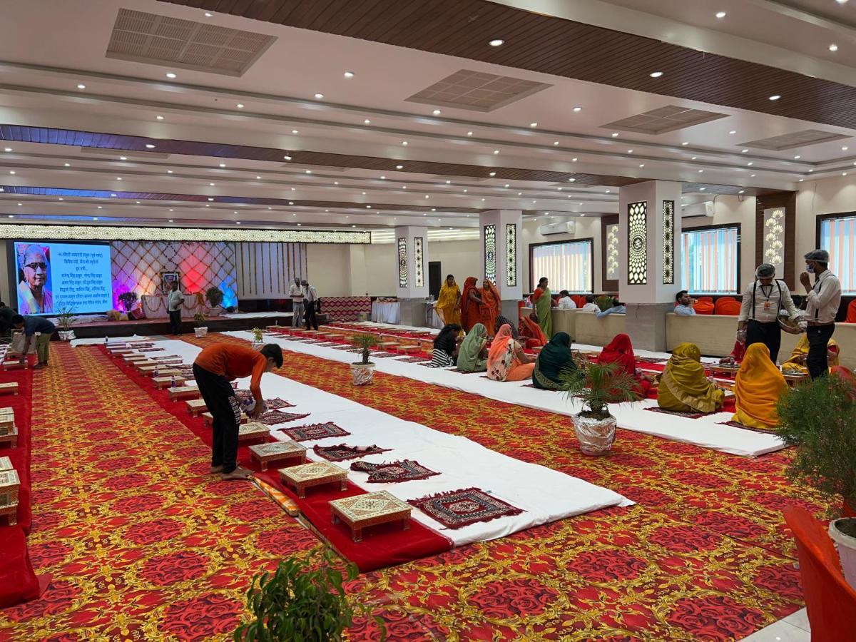 Hotel Shri Siddhivinayak Bina-Etawa 외부 사진